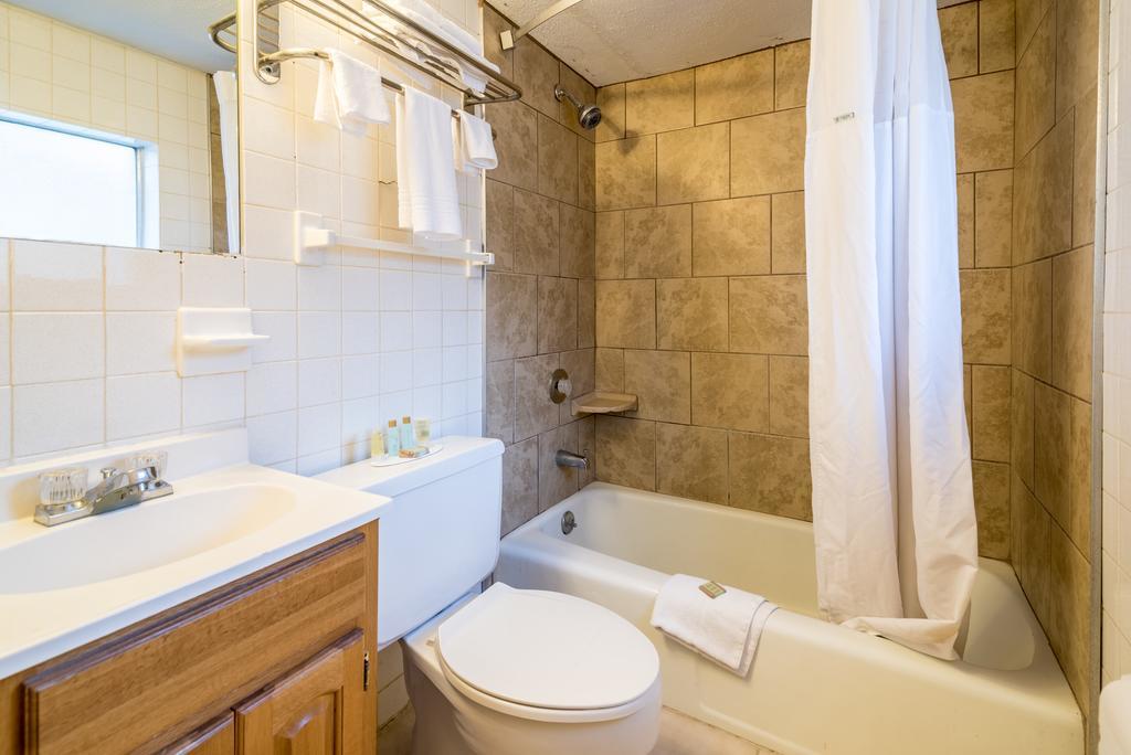 Red Carpet Inn & Suites Albany Airport Ngoại thất bức ảnh